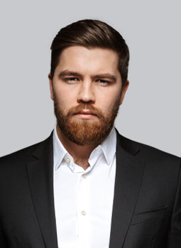 MARCO R.